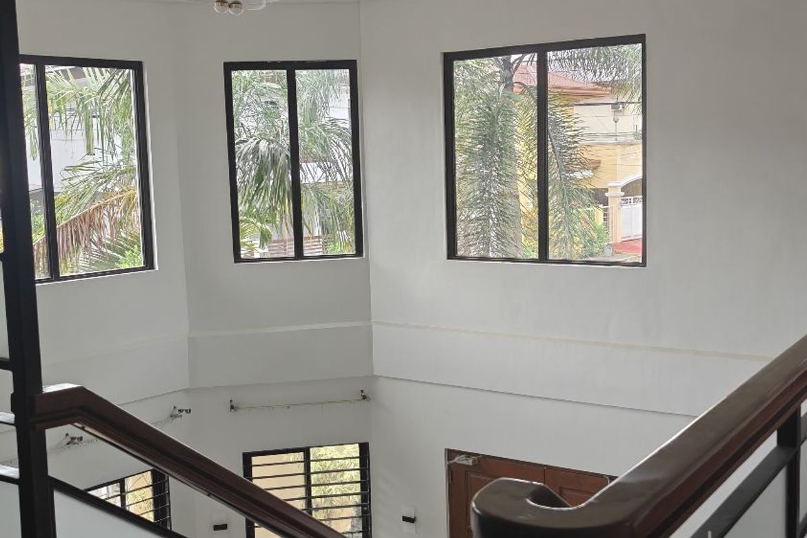 6 Bedroom House for Rent in Batasan Hills, Quezon City, Metro Manila photo 5