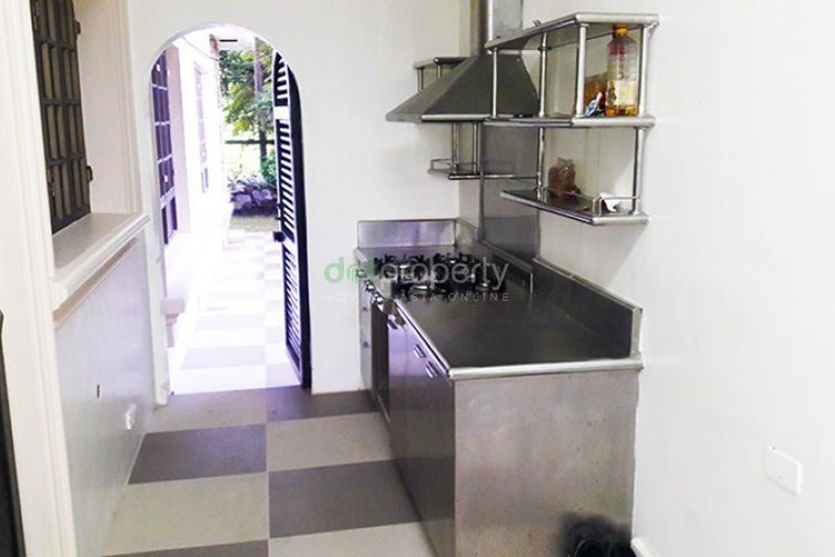 6 Bedroom House for Rent in Cabilang Baybay, Carmona, Cavite photo 8