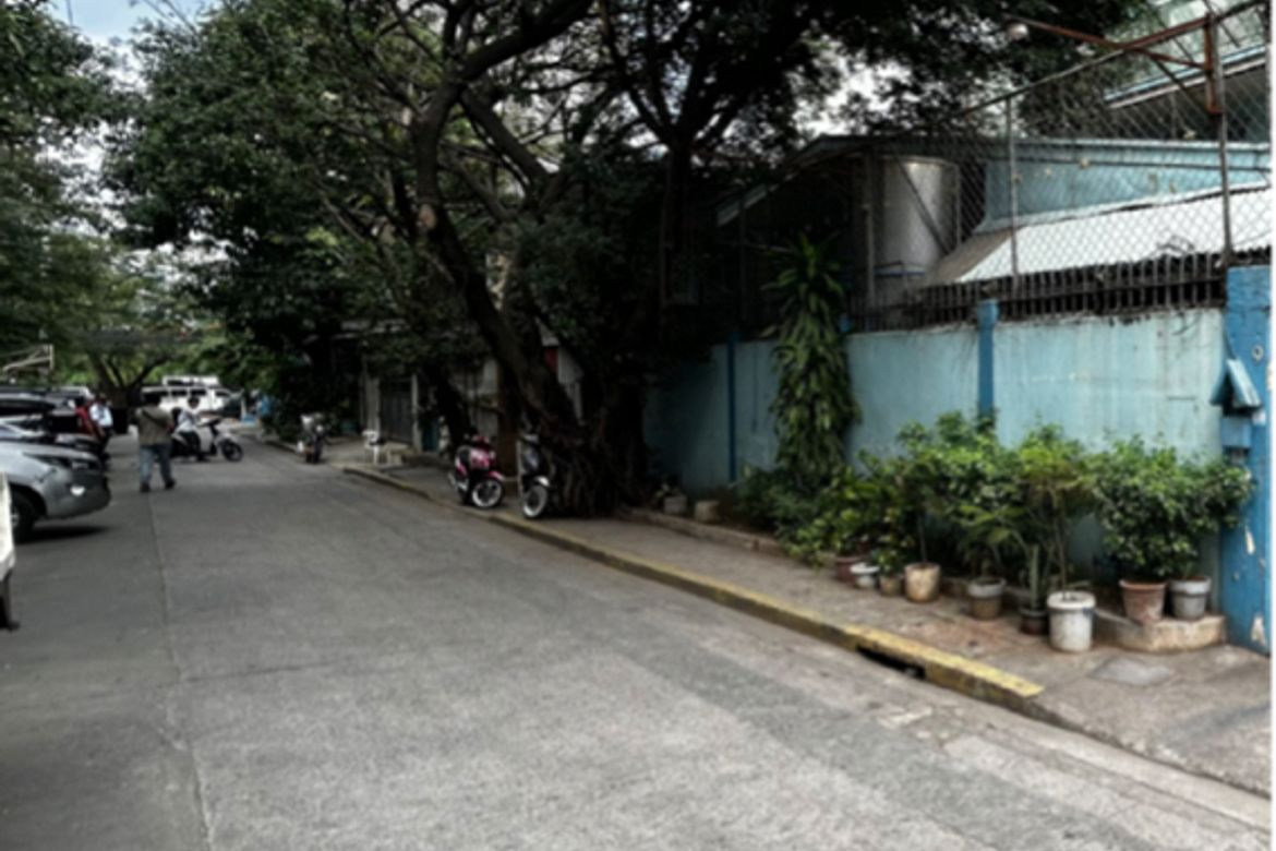 6 Bedroom House for Rent in Highway Hills, Mandaluyong, Metro Manila near MRT-3 Shaw Boulevard