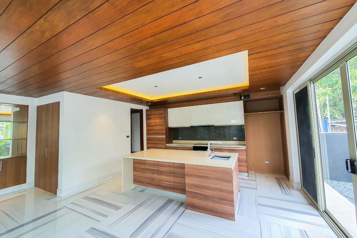 6 Bedroom House for Rent in Mckinley West Village, Pinagsama, Taguig, Metro Manila photo 2