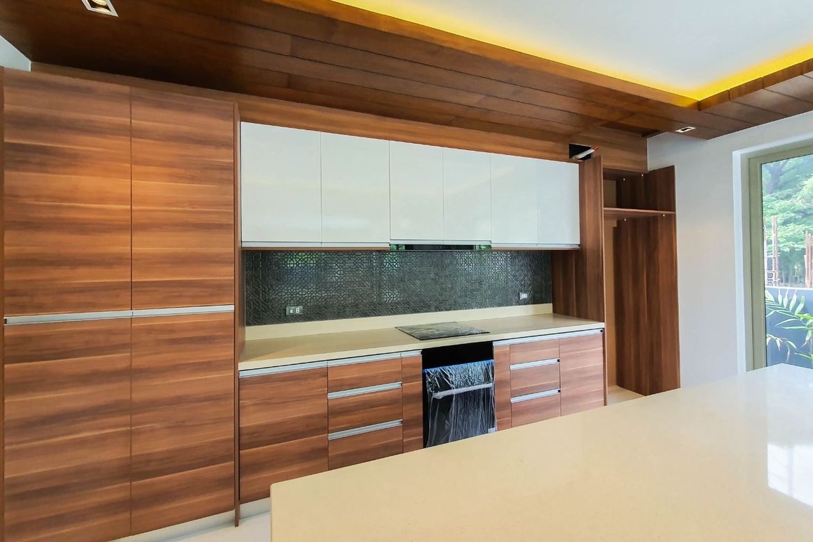 6 Bedroom House for Rent in Mckinley West Village, Pinagsama, Taguig, Metro Manila photo 3