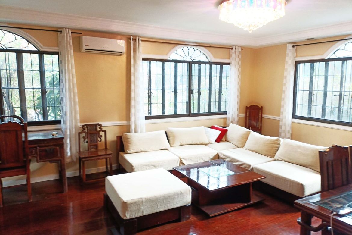 6 Bedroom House for Rent in Merville, Parañaque, Metro Manila photo 4