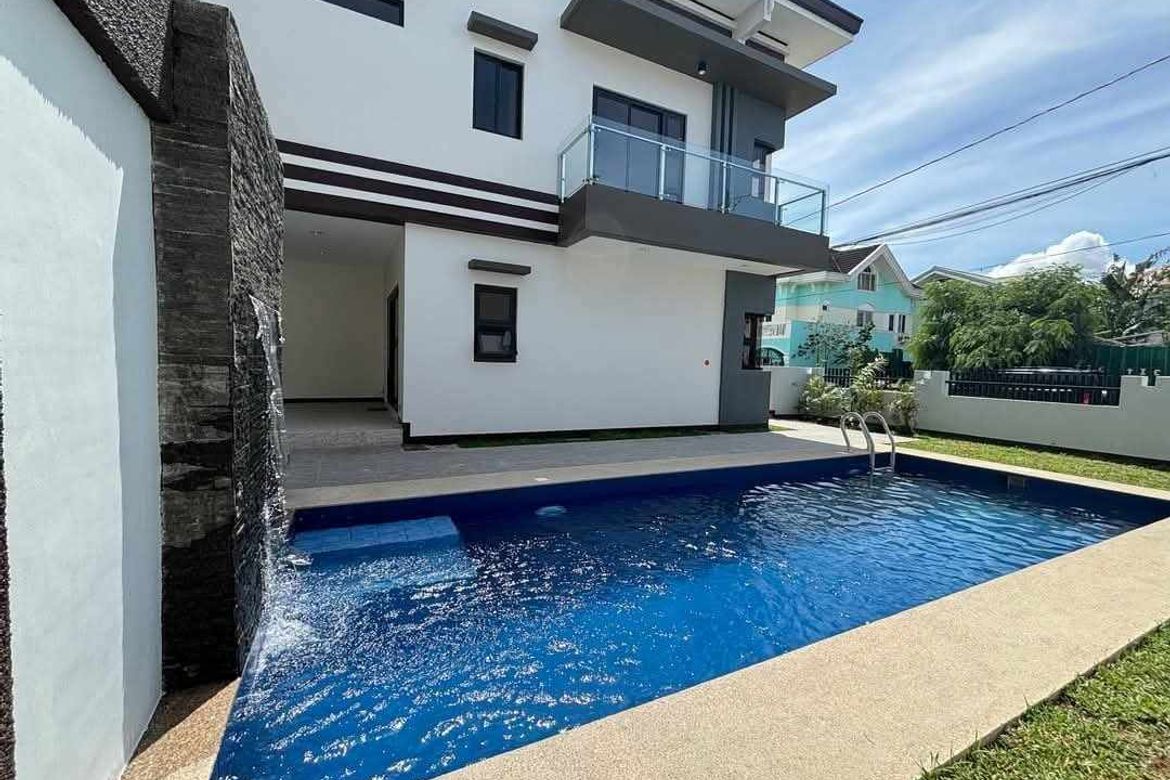 6 Bedroom House for Sale in Anabu I-D, Imus, Cavite – photo 3