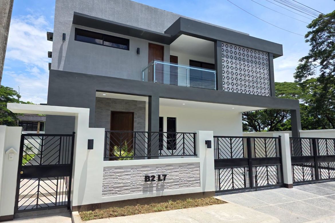 6 Bedroom House for Sale in Anabu II-D, Imus, Cavite – photo 5