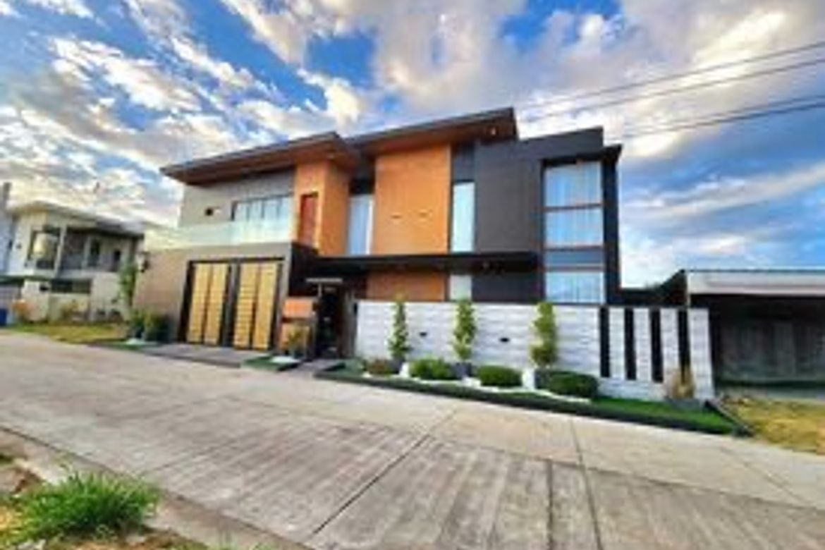 6 Bedroom House for Sale in Angeles, Pampanga – photo 2