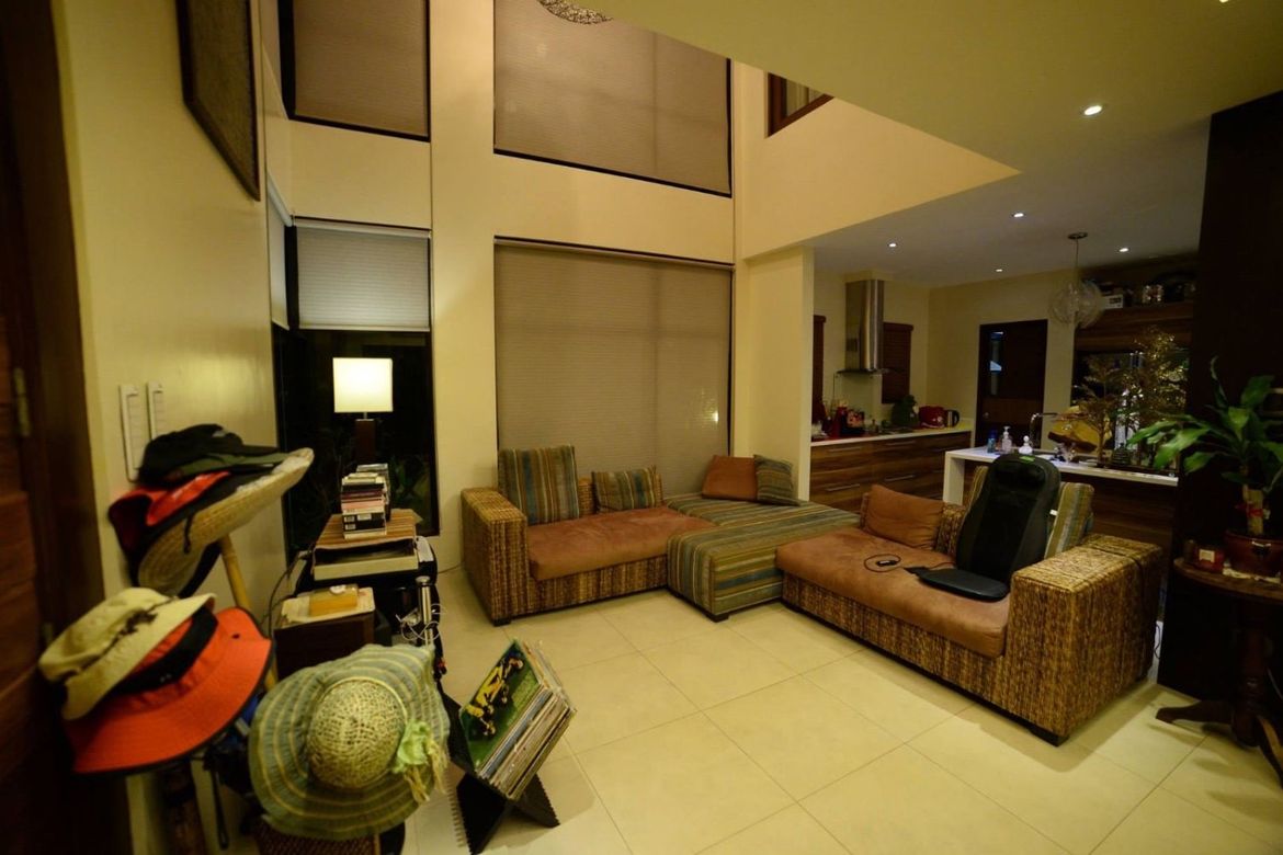 6 Bedroom House for Sale in Anvaya Cove, Mabatang, Abucay, Bataan