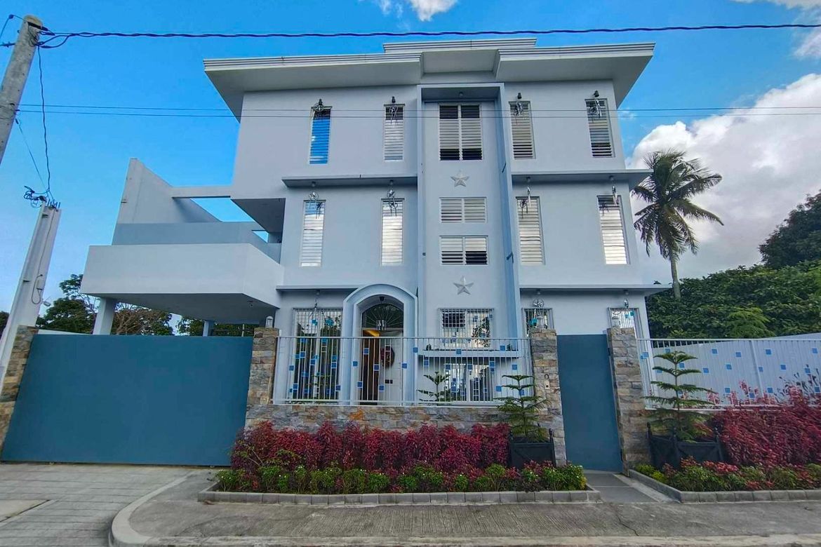 6 Bedroom House for Sale in Asisan, Tagaytay, Cavite