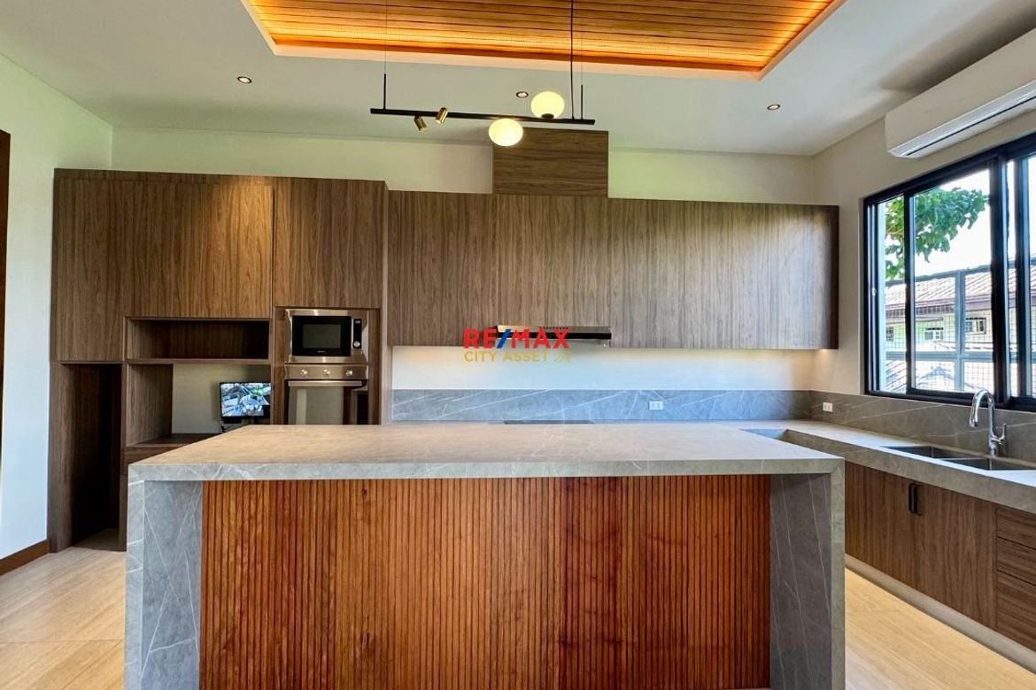 6 Bedroom House for Sale in Ayala Alabang Village, New Alabang Village, Muntinlupa, Metro Manila – photo 6