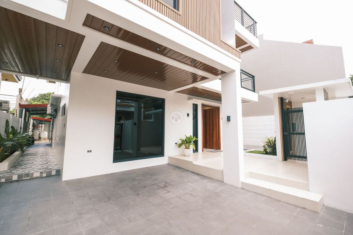 6 Bedroom House for Sale in Bagong Silangan, Quezon City, Metro Manila – photo 2