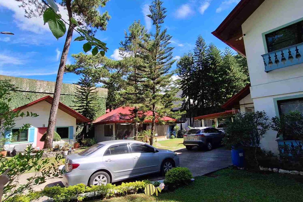 6 Bedroom House for Sale in Bakakeng Central, Baguio, Benguet