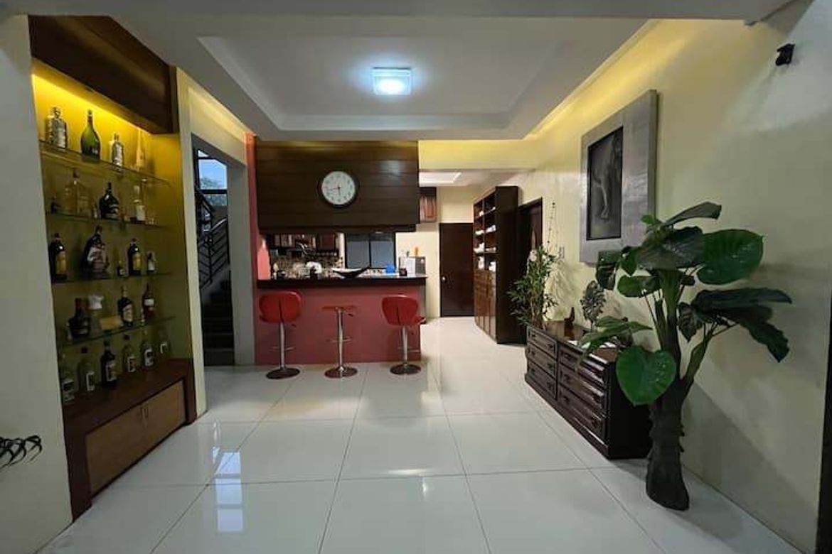 6 Bedroom House for Sale in Balantang, Iloilo City, Iloilo – photo 4