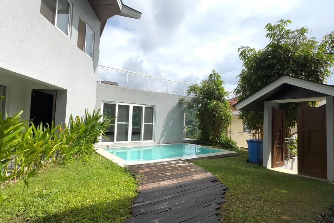 6 Bedroom House for Sale in Banilad, Cebu City, Cebu