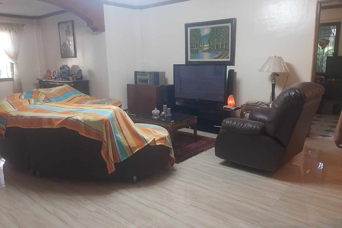 6 Bedroom House for Sale in Basak San Nicolas, Cebu City, Cebu – photo 8