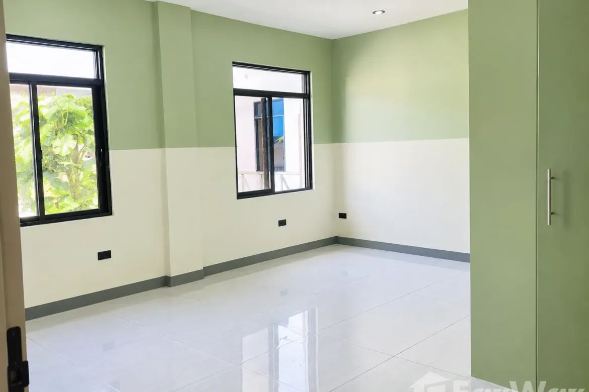 6 Bedroom House for Sale in Batasan Hills, Quezon City, Metro Manila – photo 4