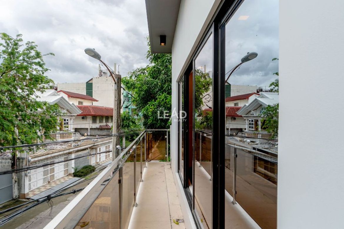 6 Bedroom House for Sale in BGC, Taguig, Metro Manila – photo 4