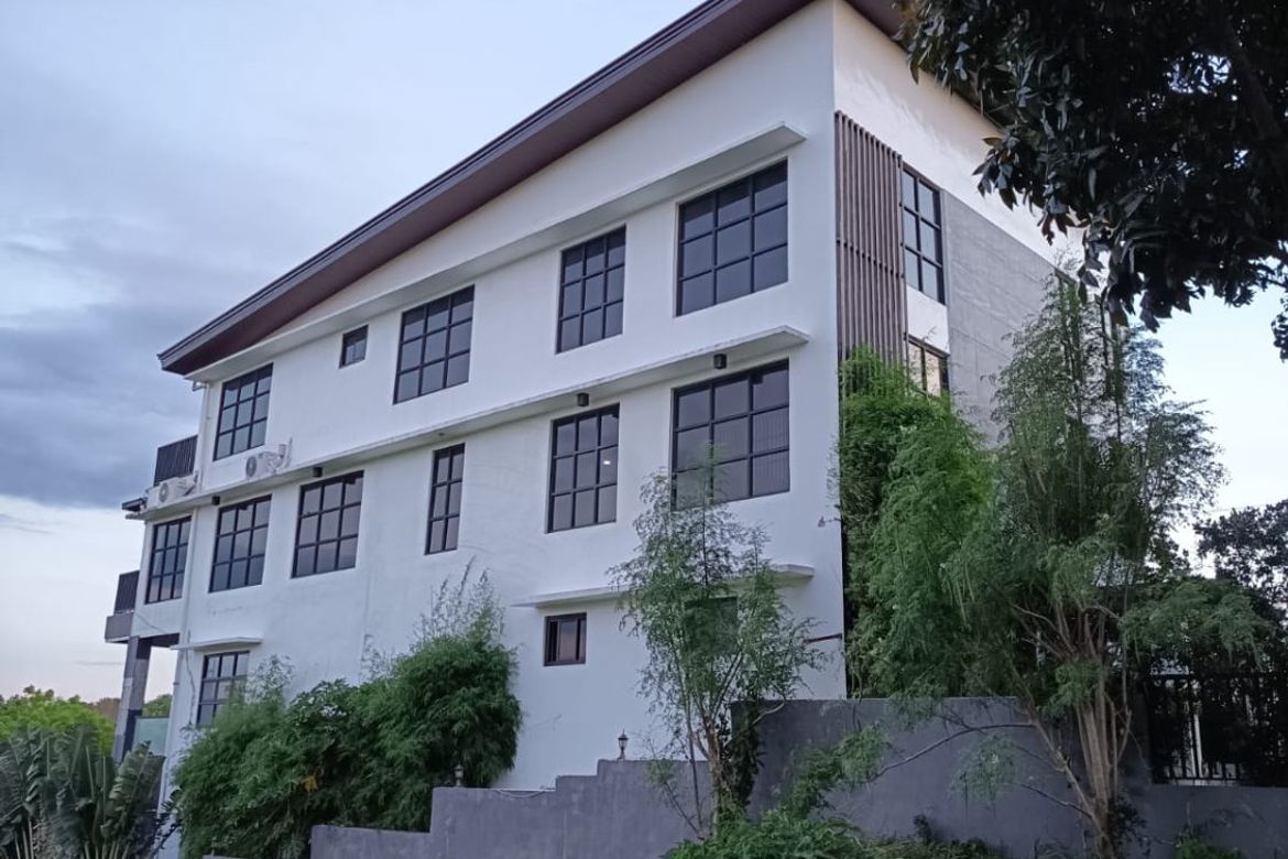 6 Bedroom House for Sale in Cabilang Baybay, Carmona, Cavite – photo 2