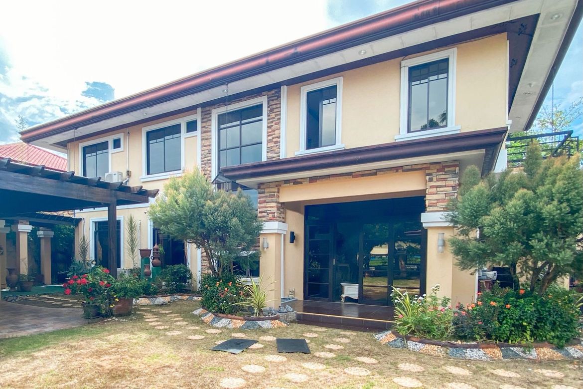 6 Bedroom House for Sale in Carmen, Cagayan de Oro, Misamis Oriental
