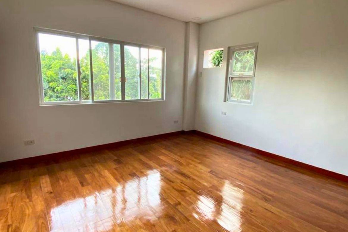 6 Bedroom House for Sale in Commonwealth, Quezon City, Metro Manila – photo 7