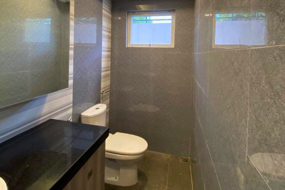 6 Bedroom House for Sale in Commonwealth, Quezon City, Metro Manila – photo 8