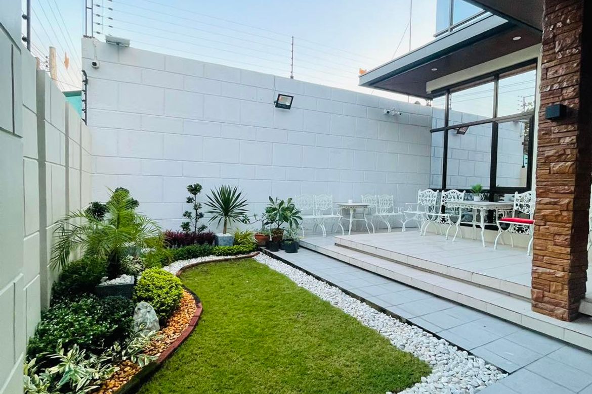 6 Bedroom House for Sale in Cutcut, Angeles, Pampanga – photo 2