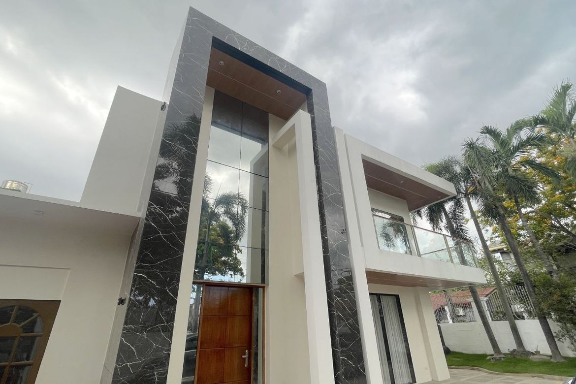 6 Bedroom House for Sale in Dalig, Antipolo, Rizal