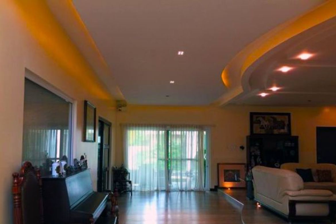 6 Bedroom House for Sale in Dasmariñas Village, Dasmariñas North, Makati, Metro Manila near MRT-3 Magallanes