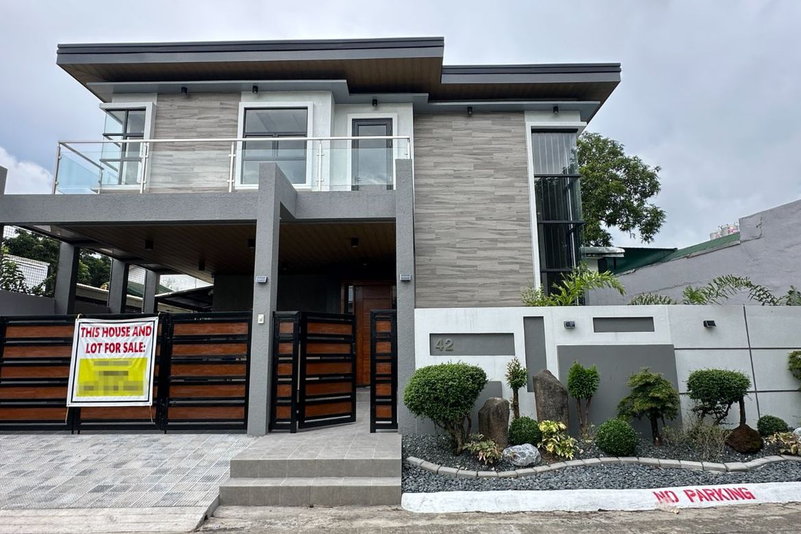 6 Bedroom House for Sale in Don Bosco, Parañaque, Metro Manila