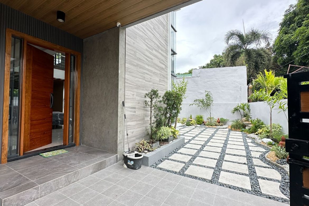 6 Bedroom House for Sale in Don Bosco, Parañaque, Metro Manila – photo 4