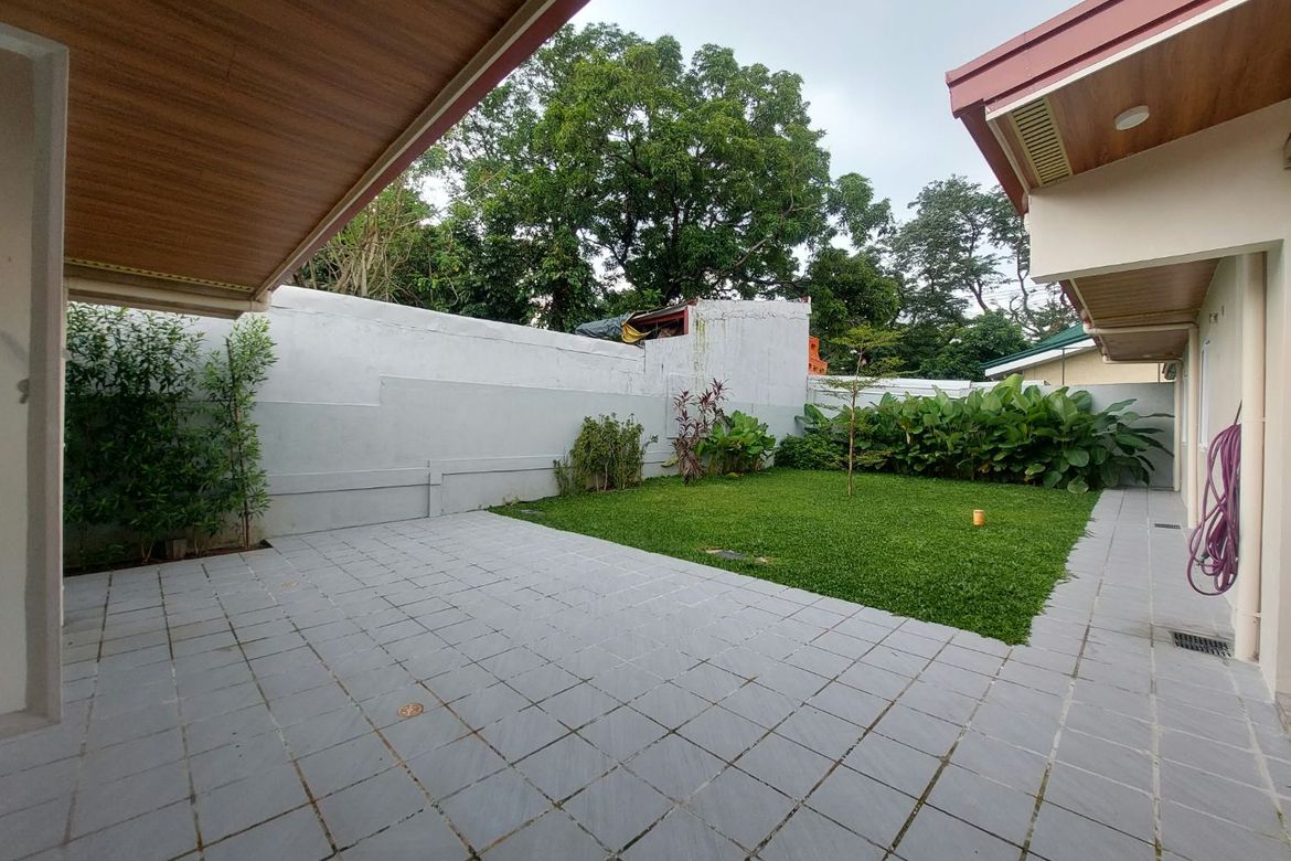 6 Bedroom House for Sale in Fairview, Quezon City, Metro Manila – photo 3