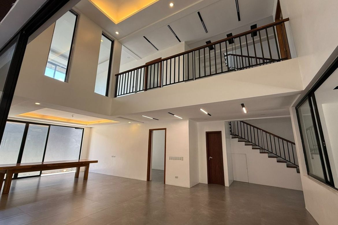 6 Bedroom House for Sale in Greenwoods Executive Village - Cainta, San Andres, Cainta, Rizal