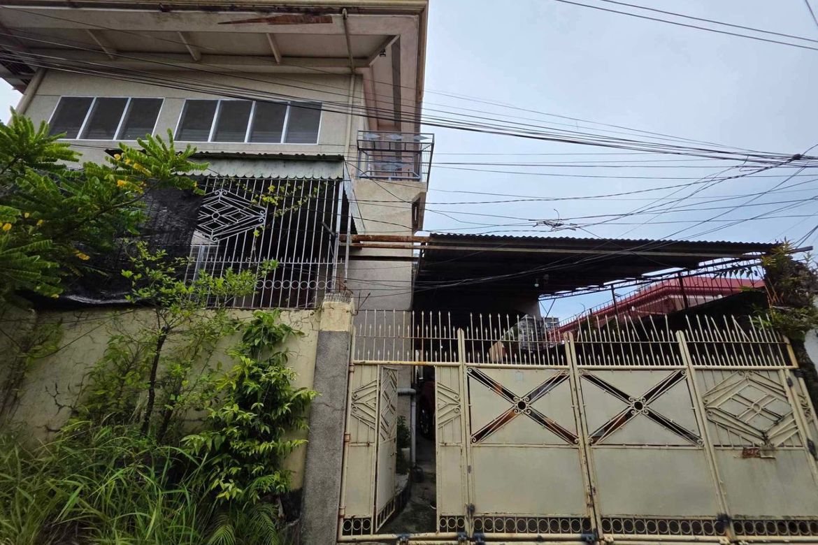 6 Bedroom House for Sale in Guadalupe, Cebu City, Cebu – photo 2