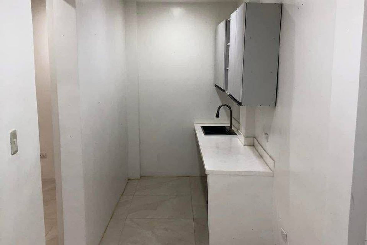 6 Bedroom House for Sale in Holy Spirit, Quezon City, Metro Manila – photo 2