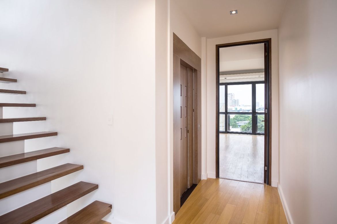 6 Bedroom House for Sale in Horseshoe, Quezon City, Metro Manila near LRT-2 Betty Go-Belmonte – photo 4