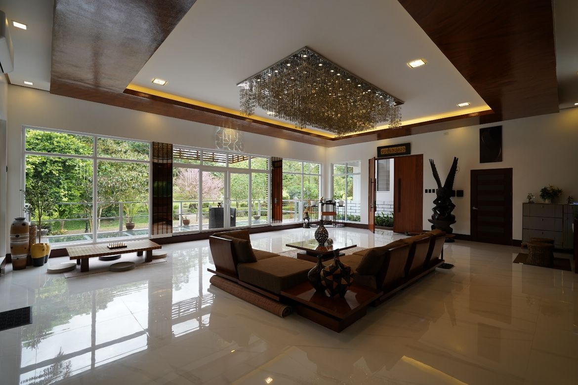 6 Bedroom House for Sale in Inchican, Silang, Cavite