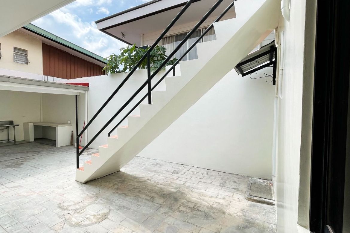 6 Bedroom House for Sale in Kapitolyo, Pasig, Metro Manila – photo 8