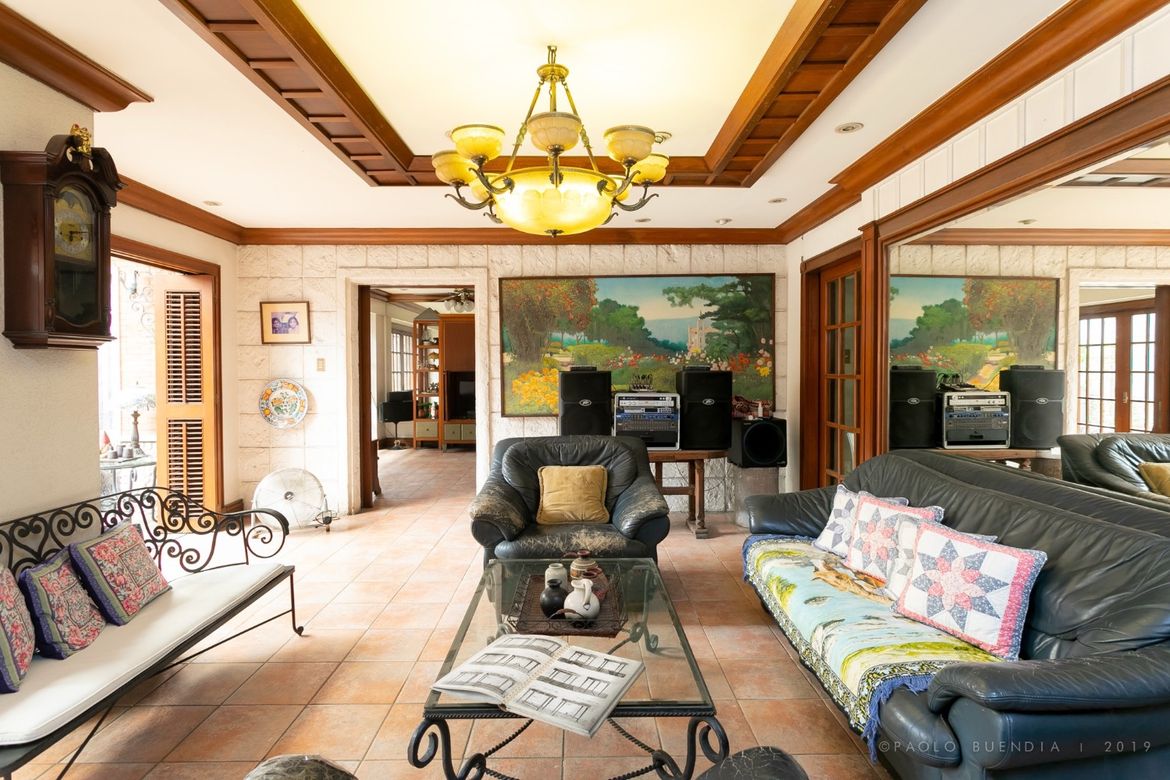 6 Bedroom House for Sale in La Paz, Makati, Metro Manila