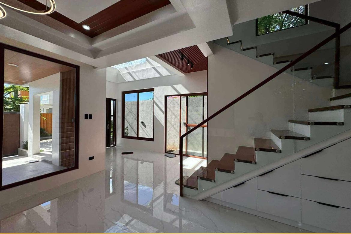 6 Bedroom House for Sale in Magliman, San Fernando, Pampanga – photo 3
