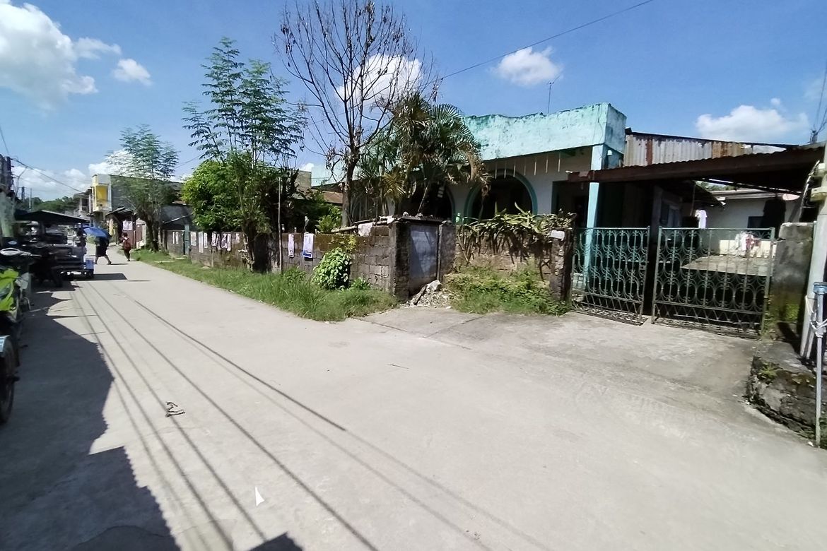 6 Bedroom House for Sale in Magsaysay Street, Dinalupihan, Bataan – photo 3