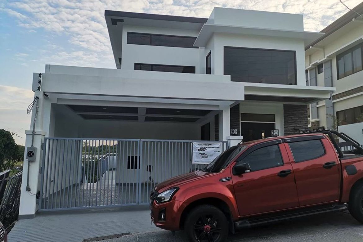 6 Bedroom House for Sale in Magtuod, Davao City, Davao del Sur