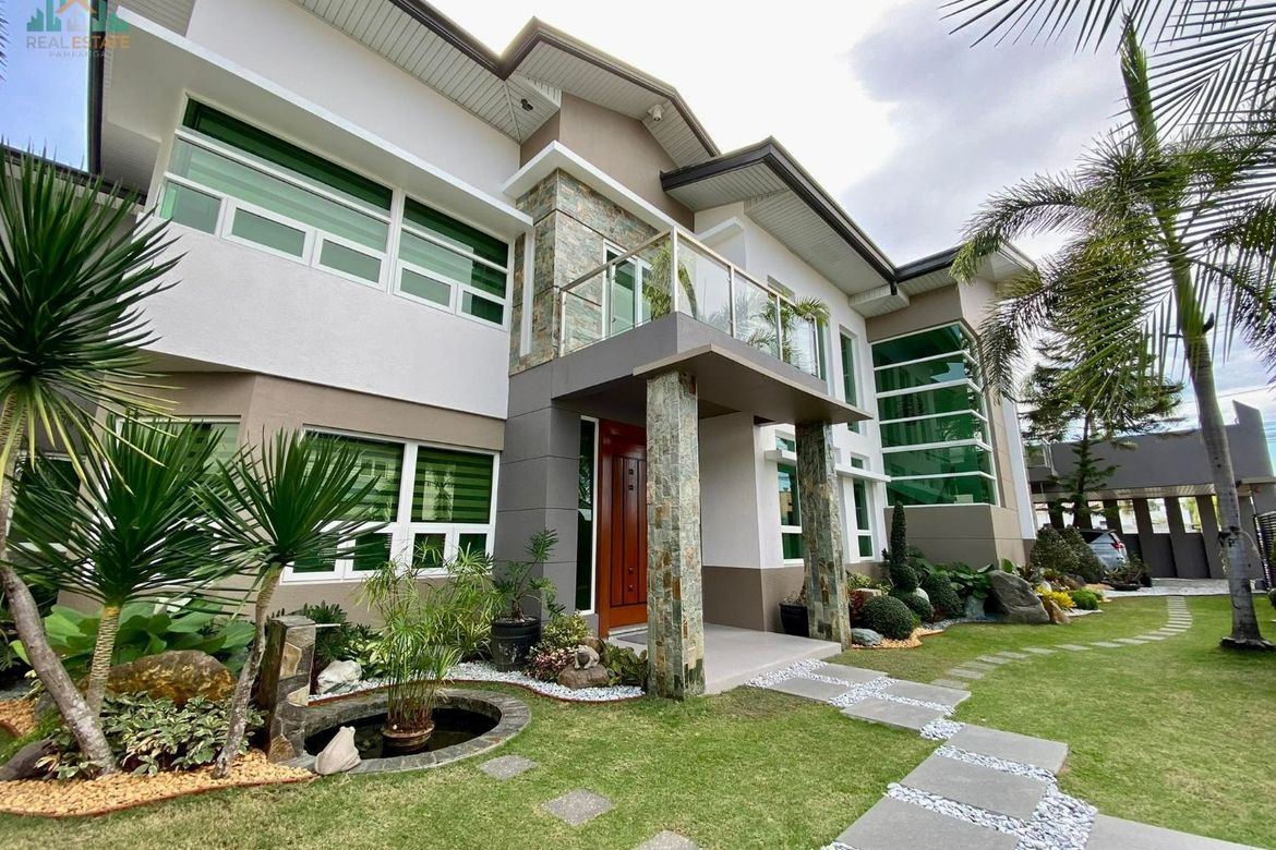 6 Bedroom House for Sale in Malabanias, Angeles, Pampanga