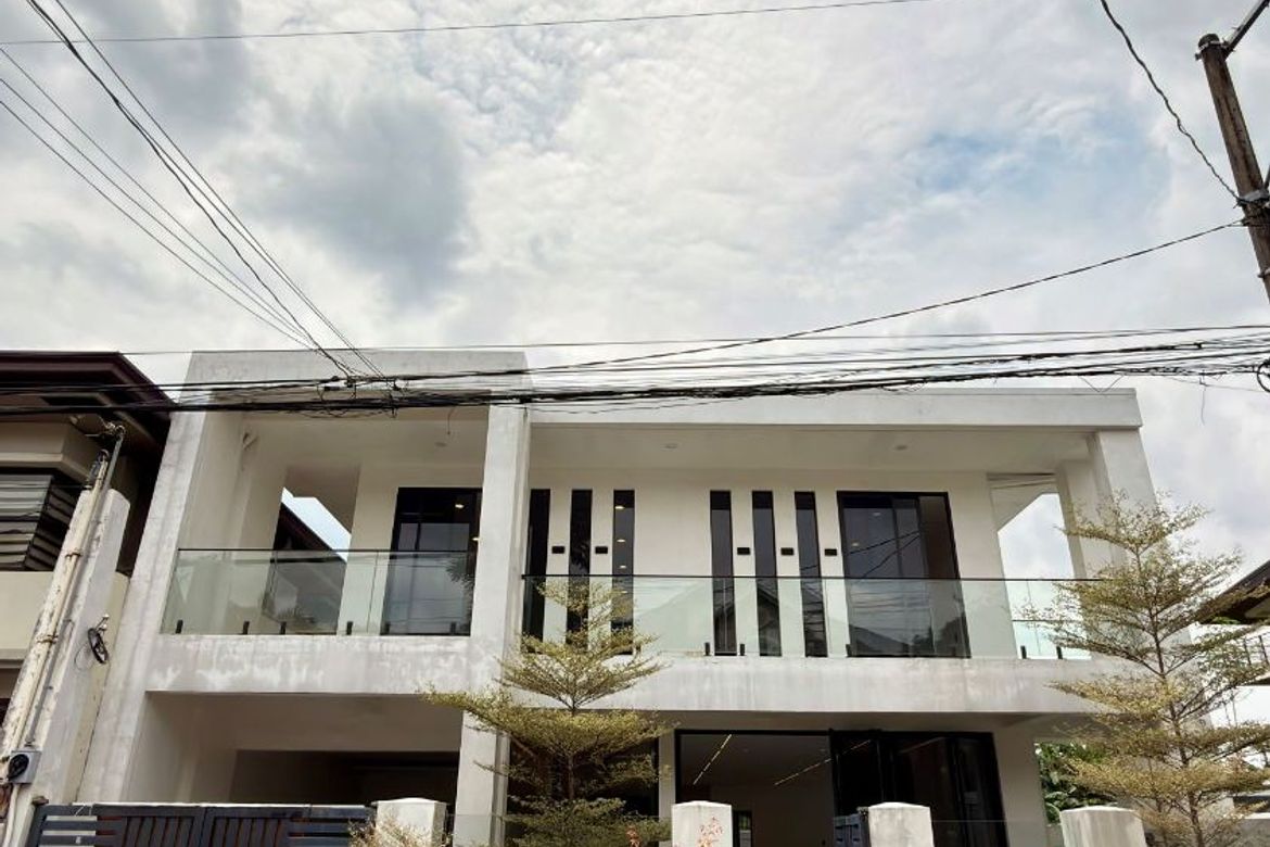 6 Bedroom House for Sale in Mambugan, Antipolo, Rizal