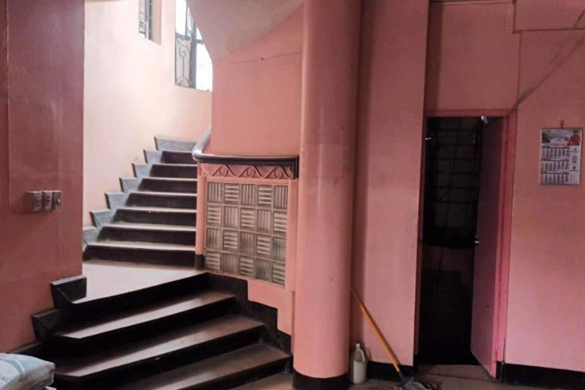 6 Bedroom House for Sale in Manila, Metro Manila near LRT-2 Legarda
