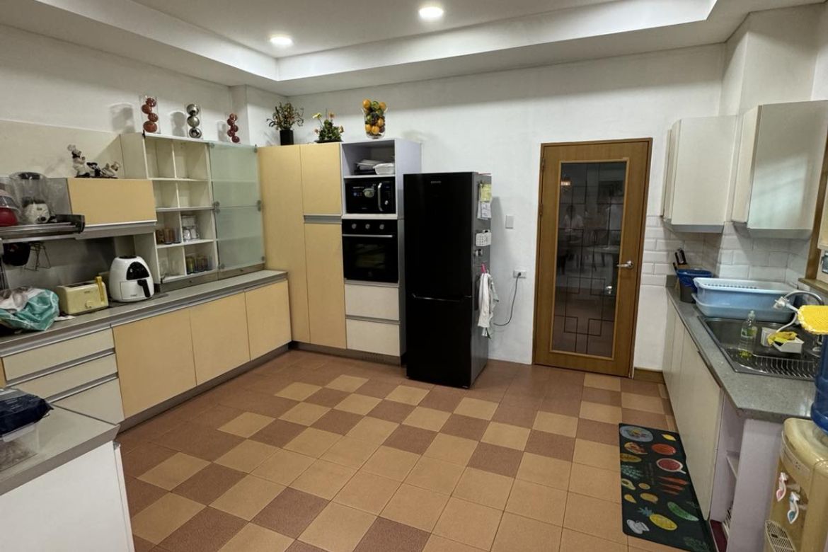 6 Bedroom House for Sale in Manila, Metro Manila near LRT-2 V. Mapa – photo 3