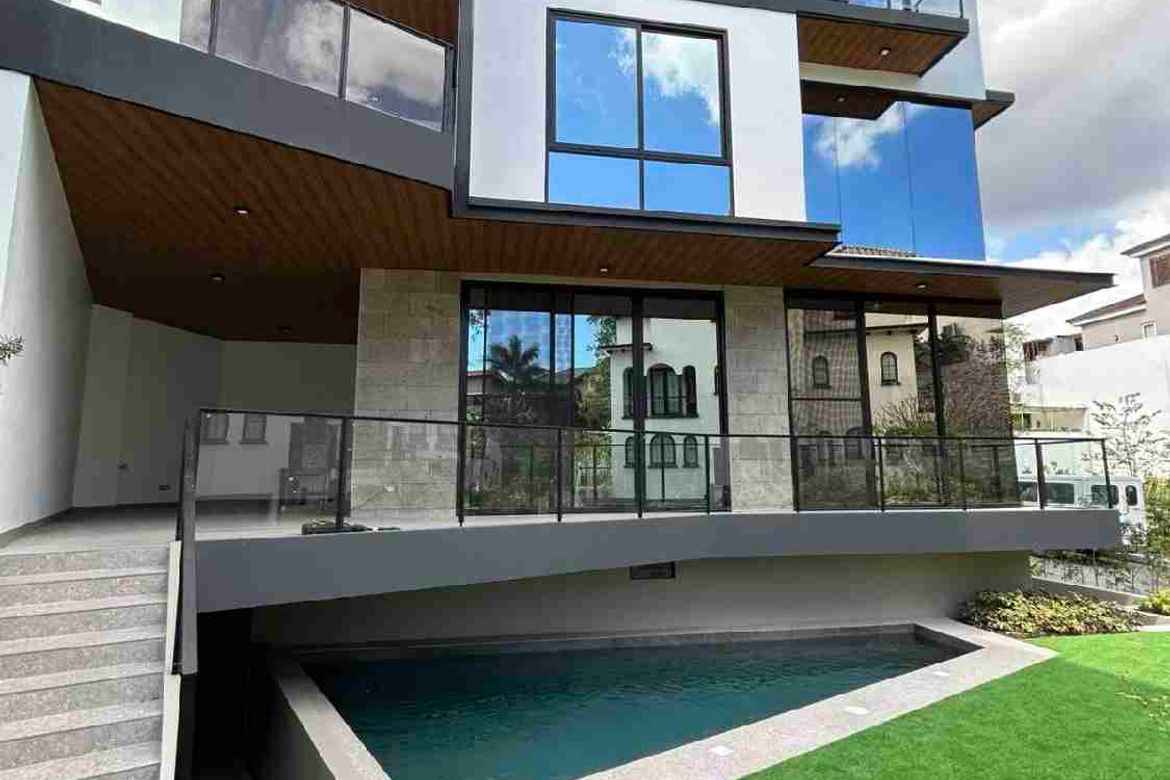 6 Bedroom House for Sale in McKinley Hill, Taguig, Metro Manila – photo 3
