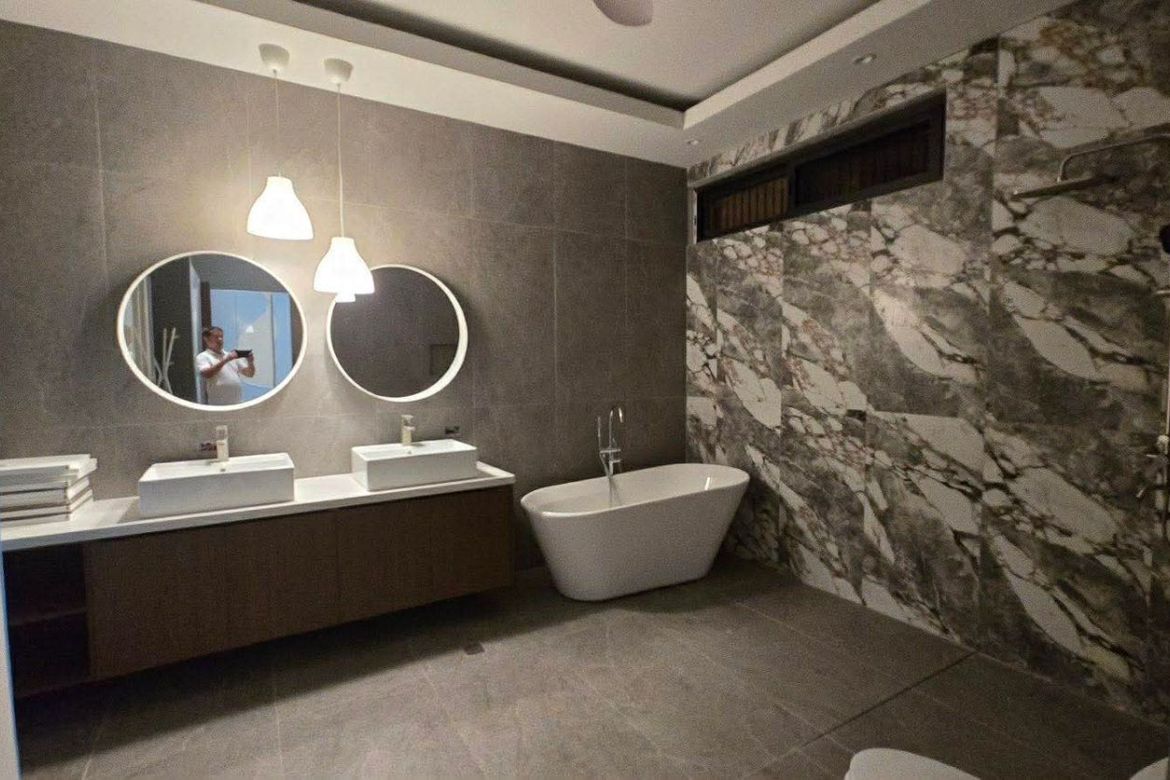 6 Bedroom House for Sale in Merville, Parañaque, Metro Manila – photo 4