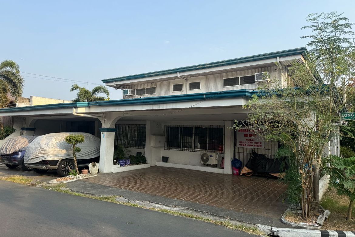 6 Bedroom House for Sale in Merville, Parañaque, Metro Manila – photo 3