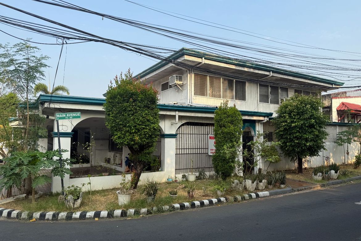 6 Bedroom House for Sale in Merville, Parañaque, Metro Manila – photo 5