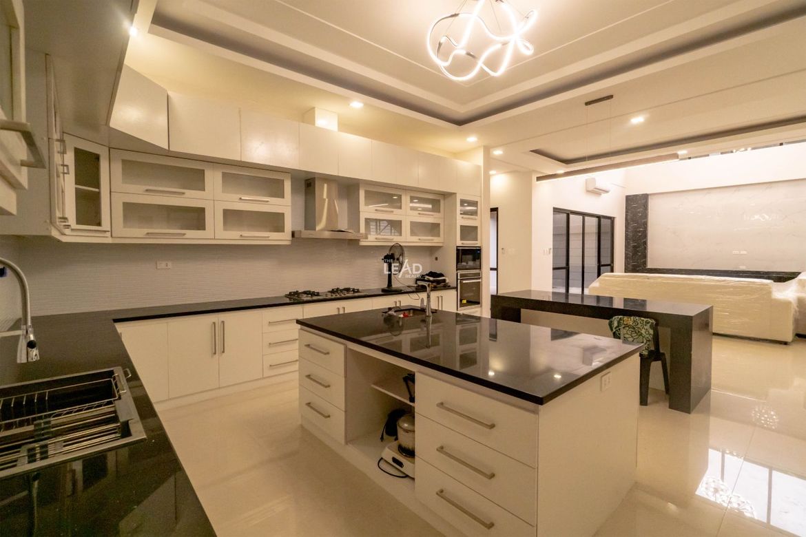 6 Bedroom House for Sale in Moonwalk, Parañaque, Metro Manila – photo 5