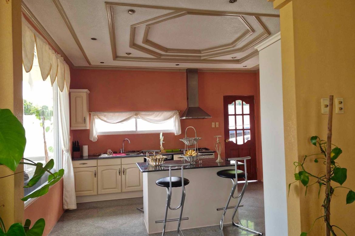 6 Bedroom House for Sale in Nagbalaye, Santa Catalina, Negros Oriental – photo 6