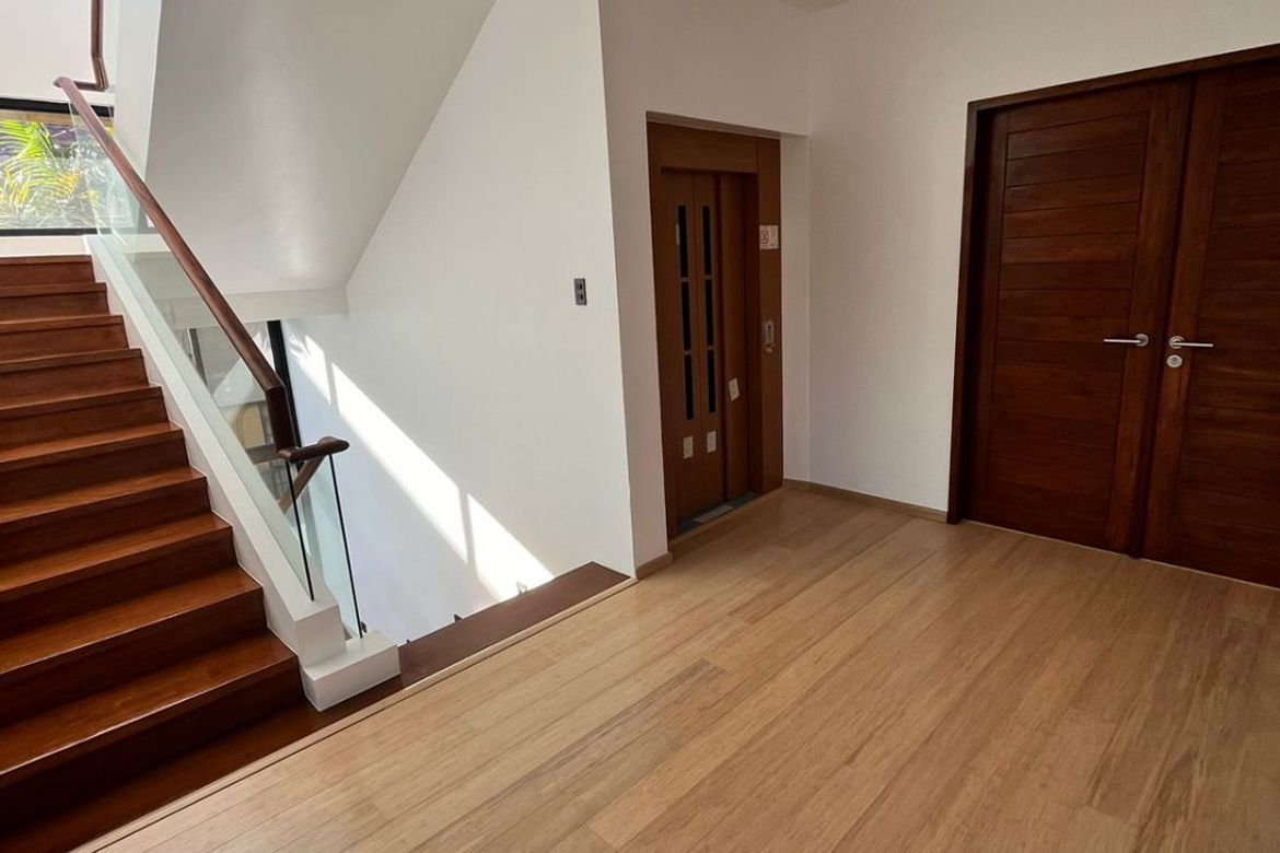 6 Bedroom House for Sale in New Alabang Village, Muntinlupa, Metro Manila – photo 2